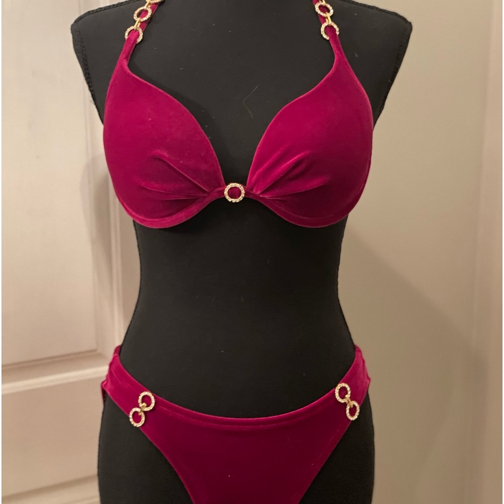 Jamie Shaw bathing suit burgundy full bottom. Used great condition.